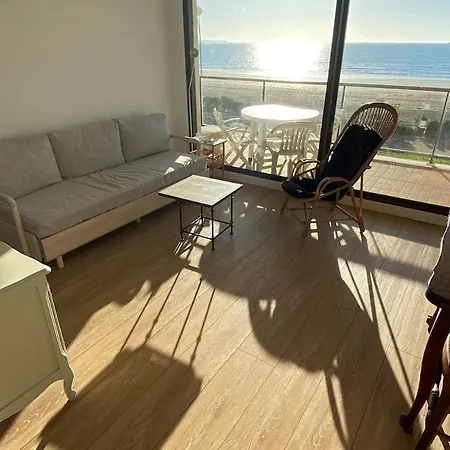 Apartment Face Benoit *